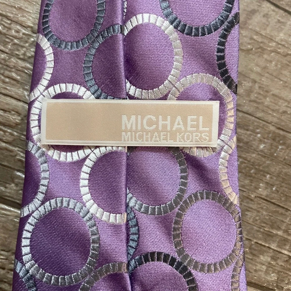 Michael‎ Kors Mens Purple Geometric Circle Silk Necktie 100% Silk Tie